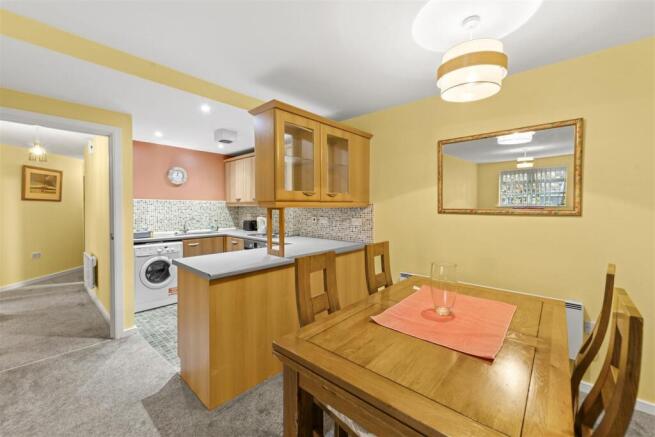 Open Plan Living/Dining Kitchen