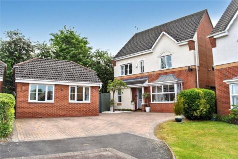 Kestrel Crescent, Droitwich Spa, Worcestershire, WR9