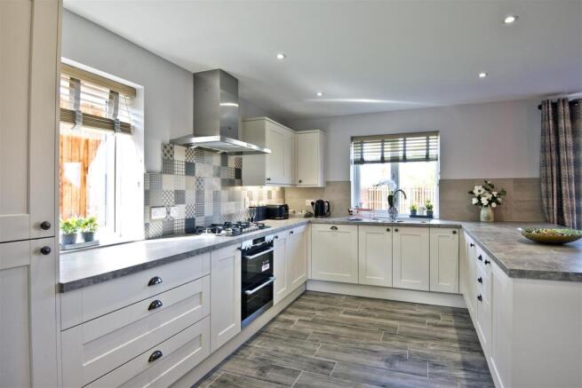 Kitchen 000