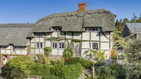 Hemhill, Lugwardine - 3 Bedroom Cottage with 2 Holiday Cottages