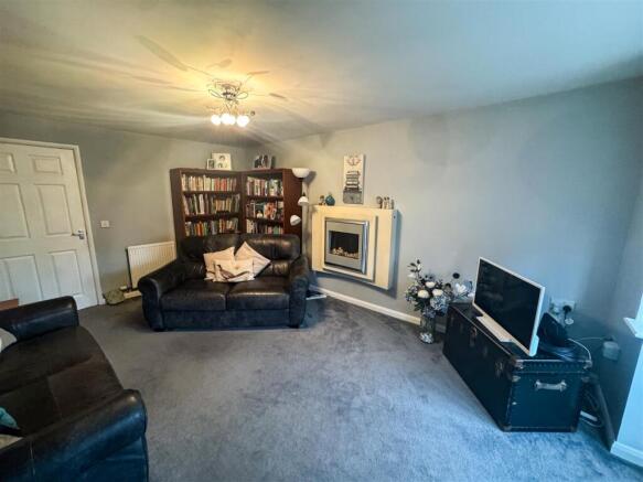 Lounge 2