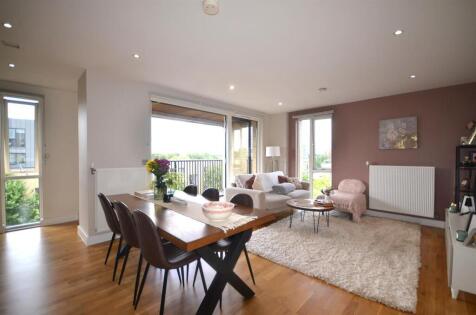 Bristol Avenue, London