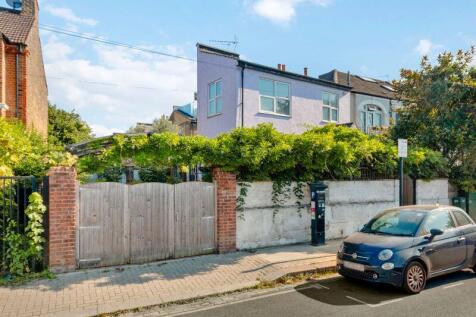 157a Bedford Hill Balham SW12 9HG