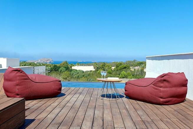 6 bedroom villa for sale in Cala Comte