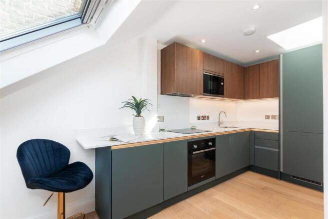 Garratt Lane 361 PH23.jpg