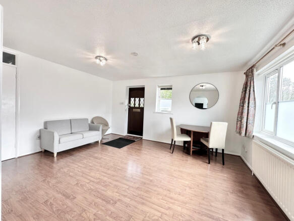 2 Bedroom Flat for Rent