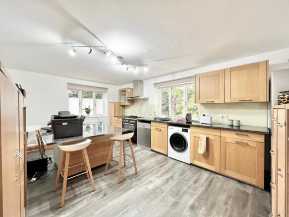 2 Bedroom Flat for Rent