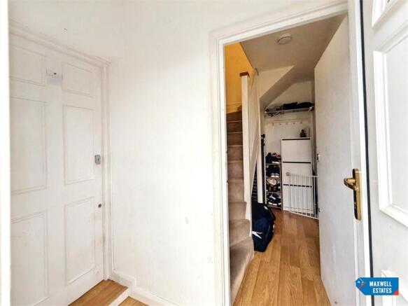 WhatsApp Image 2025-12-18 at 13.56.49 (6).jpg