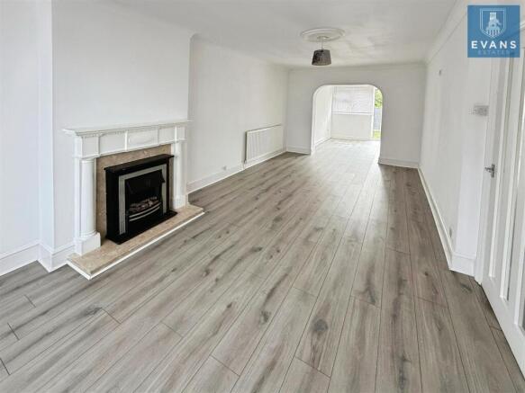 Through Lounge Diner