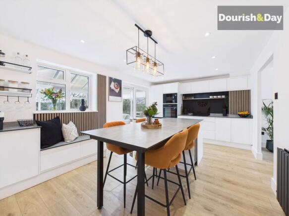 Open-Plan Kitchen, Dining & Living Space