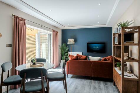 London - 2 bedroom serviced apartment