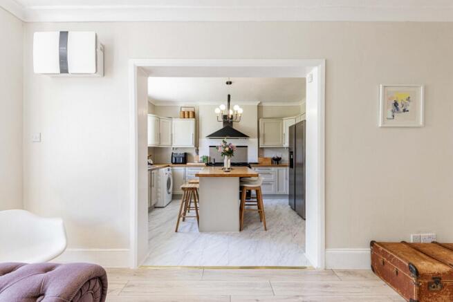 Lounge Kitchen