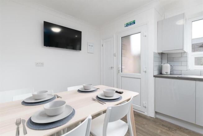 96 Peckover Road - Norwich-kitchen-2.jpg