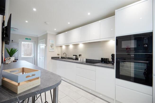 2 Barnesdale Road 5.jpg