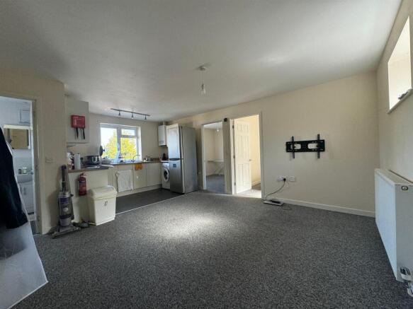 WhatsApp Image 2024-08-22 at 14.23.24.jpeg