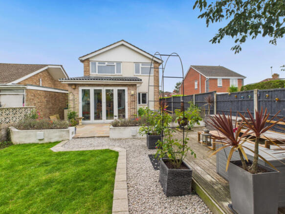4 bed detached house for sale