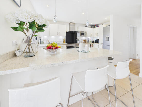 Modern 3 Bedroom Detached Bungalow To Rent