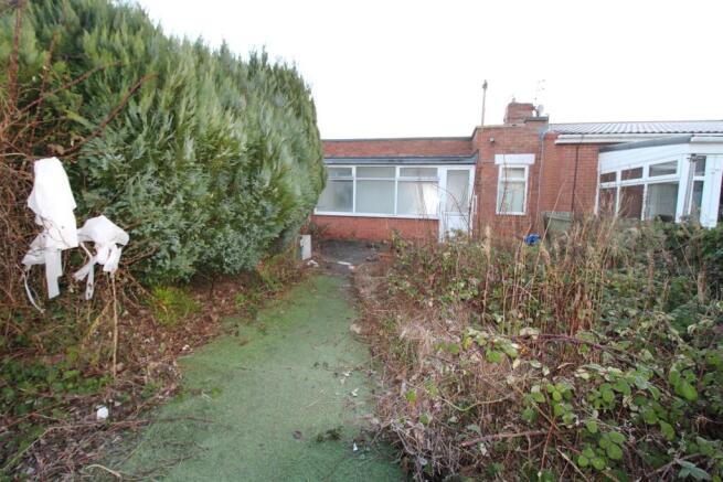 FRONT GARDEN