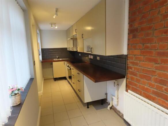 GALLEY STYLE KITCHEN