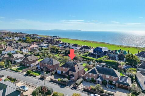 Powers Court Road, Barton on Sea, New Milton, BH25