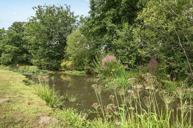 1327648-6-687f5e5...