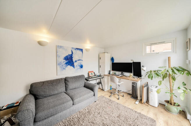 1343759-9-68ada71...