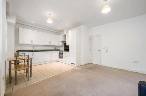 Emmview Close, Wokingham, Berkshire, RG41