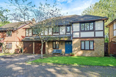 Manor Park Drive, Finchampstead, Wokingham, Berkshire, RG40