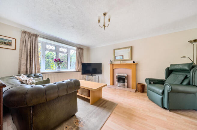 1372641-11-690484...