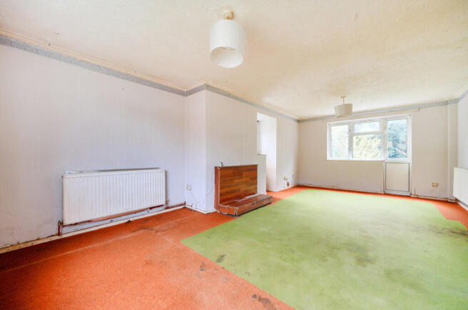 1370940-18-6904c2...