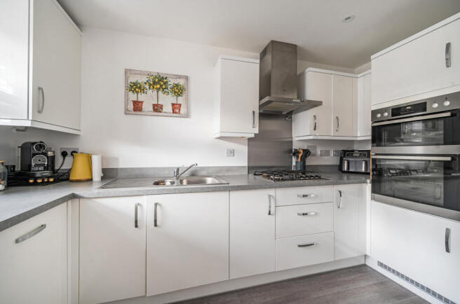 1374629-10-690a27...