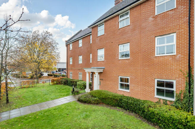 1376089-20-691229...