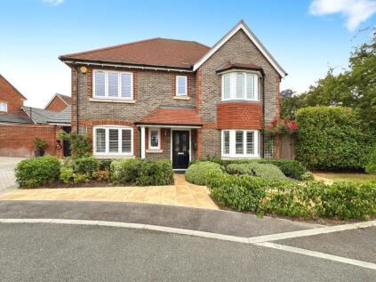 Wilder Crescent, Spencers Wood, Reading, Berkshire, RG7