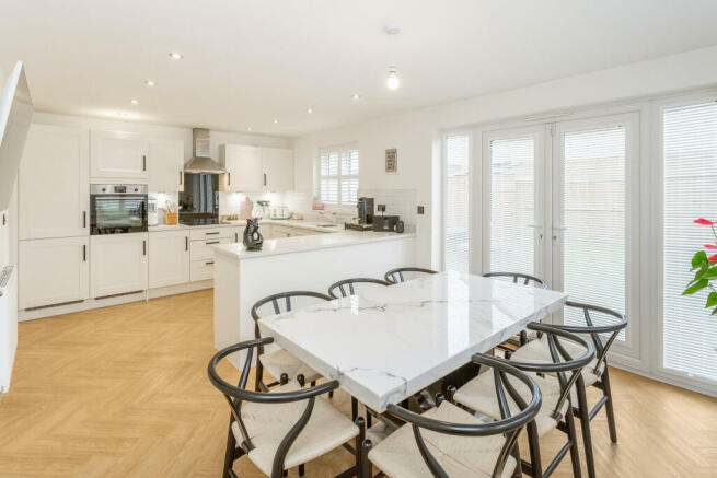 kitchen/dining room a