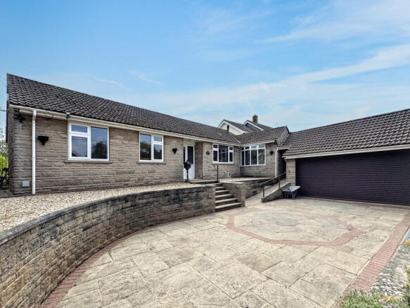 listing_427394_0239_b52b4cdd