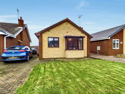 Featherstone - 2 bedroom detached bungalow for sale