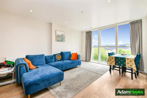 Montmorency Gardens, New Southgate, N11