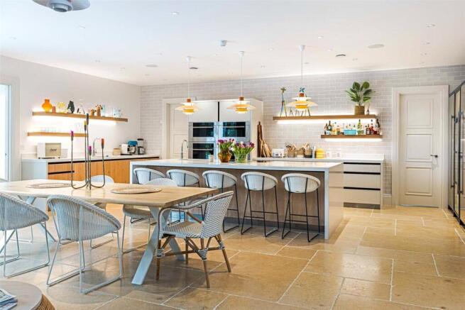 Kitchen/Dining