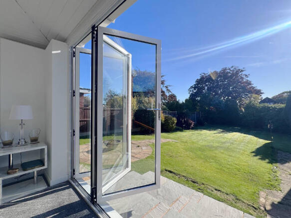 Sun Lounge to Garden