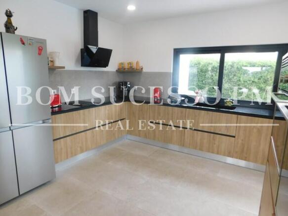 Bom Sucesso PM Real Estate Obidos Lagoon Villa