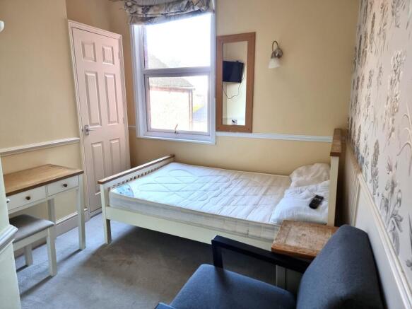 Bedroom rm 4