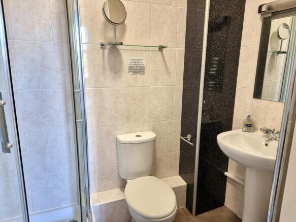 Room 4 Ensuite