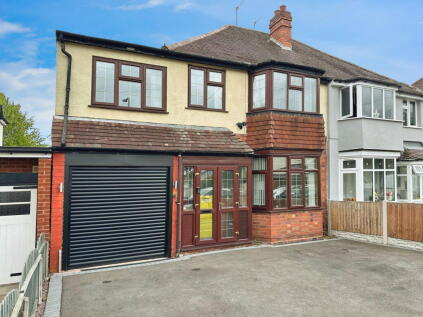 Eccleshall Avenue, Oxley, Wolverhampton, WV10 6TN