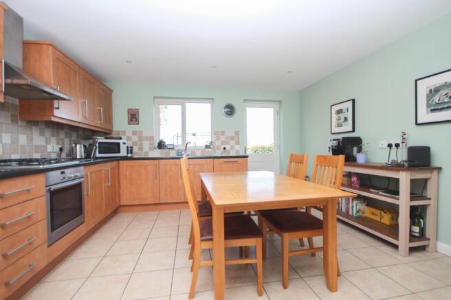 kitchen1.JPG