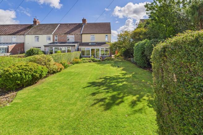 CAM04201G0-PR0106-STILL041