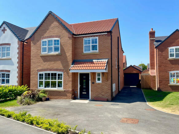 4 bedroom detached house for sale in Stapleford Close, Preston, PR2