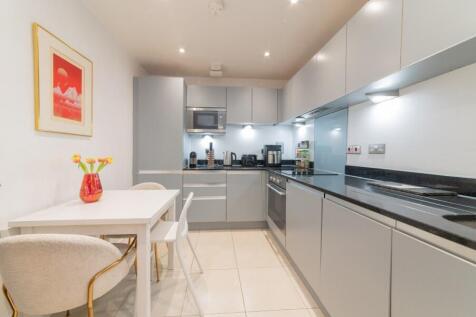 Peacock Close, Mill Hill East, NW7