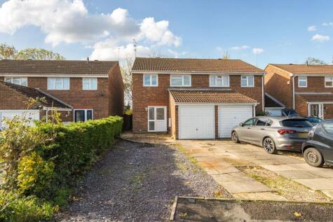 Silchester Way, Westlea, Swindon, SN5