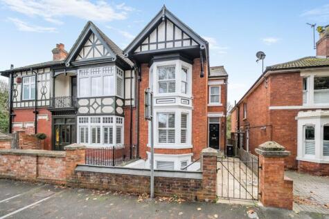 Westlecot Road, Old Town, Swindon, SN1