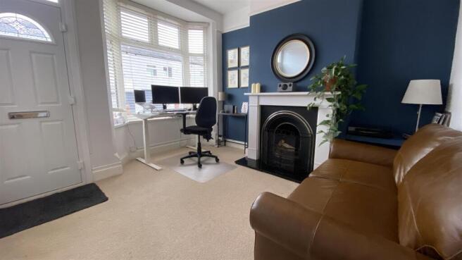 front lounge.jpg